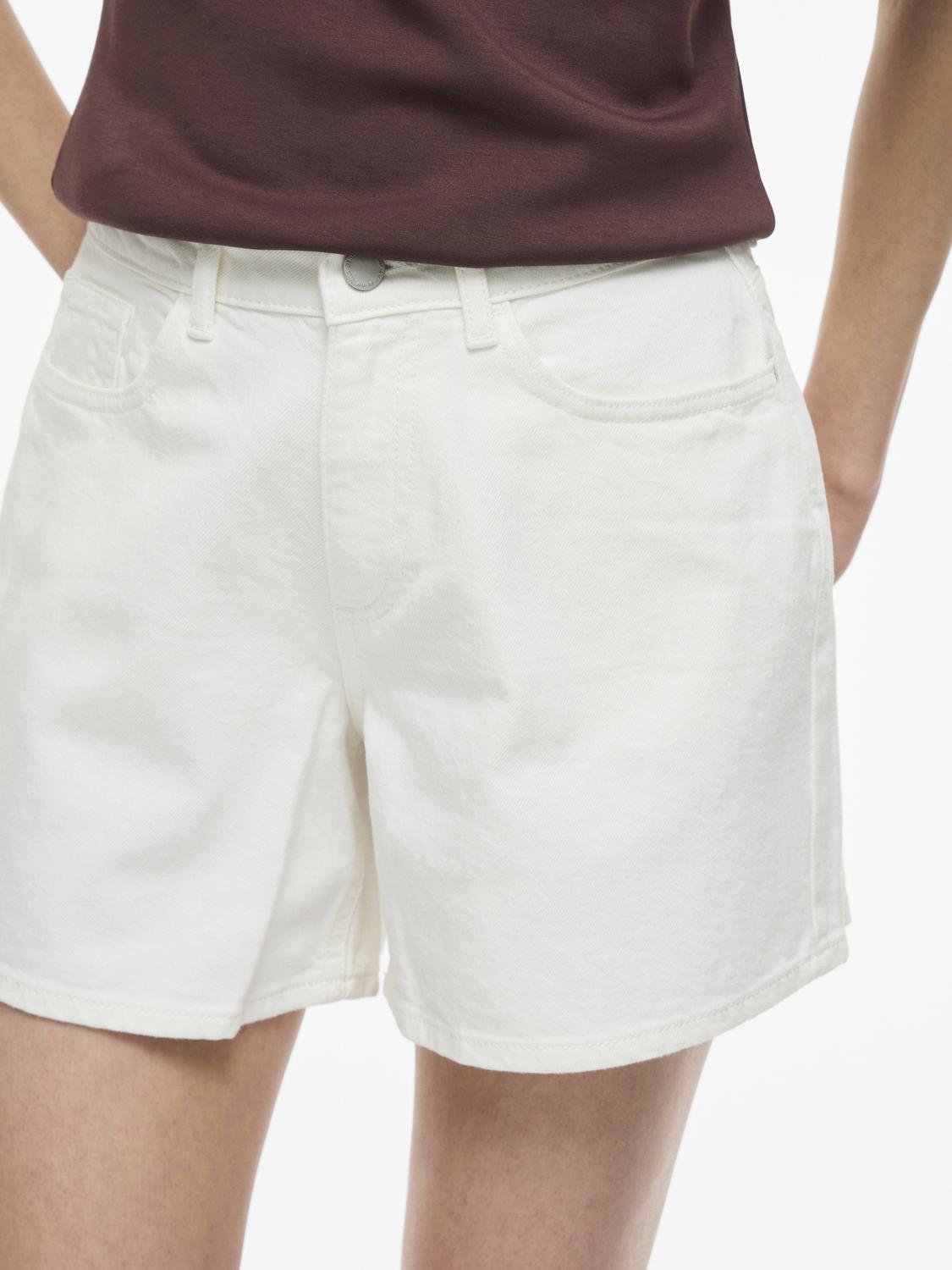 VIJAF Shorts - Cloud Dancer - VERO MODA & VILA Bergvik